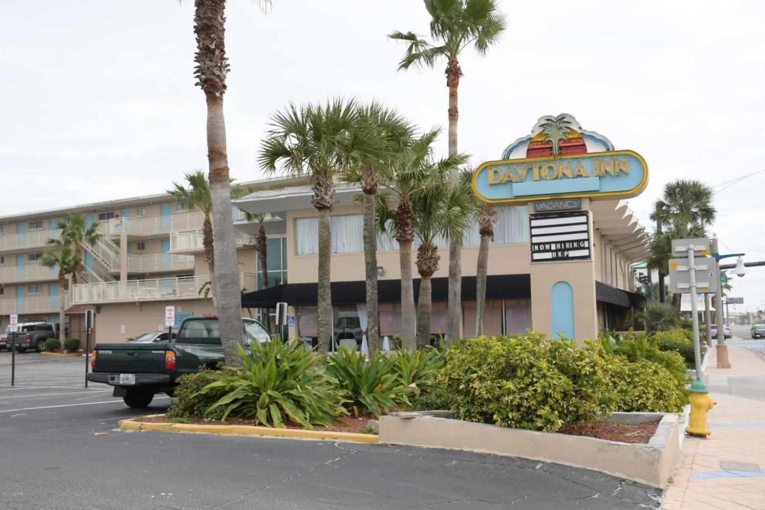 Ocean Breeze - Direct Ocean Front-Pool Is Open Apartment Daytona Beach Bagian luar foto