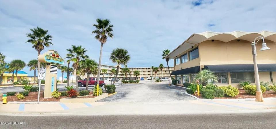 Ocean Breeze - Direct Ocean Front-Pool Is Open Apartment Daytona Beach Bagian luar foto