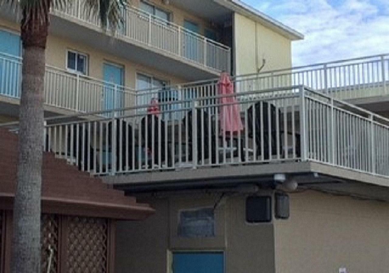 Ocean Breeze - Direct Ocean Front-Pool Is Open Apartment Daytona Beach Bagian luar foto